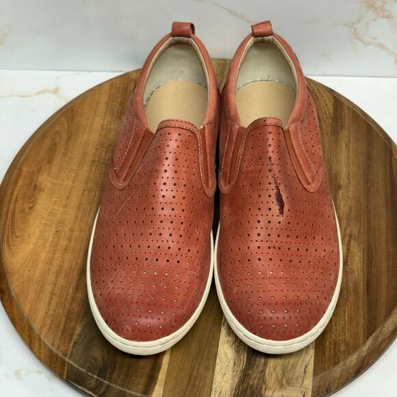Taos Court Sneakers Woman's 11 Slip On Leather Perforated Orange Casual‎ FLAWED - Picture 1 of 13
